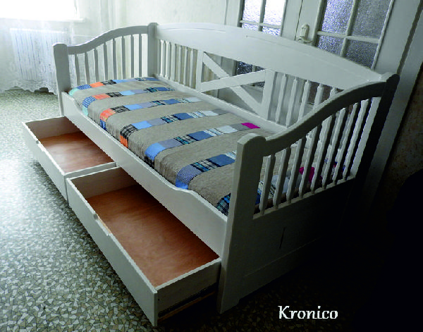 Диван-кровать KRONICO