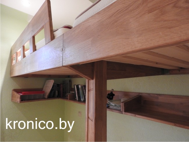 Кровать-чердак из массива дуба