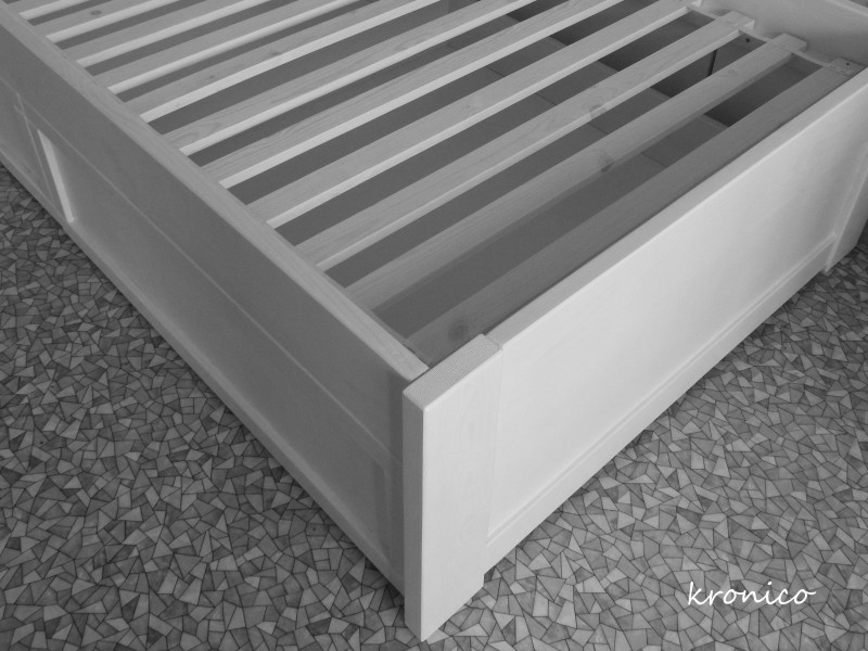 Кровать KRONICO 