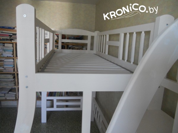 Кровать двухъярусная 