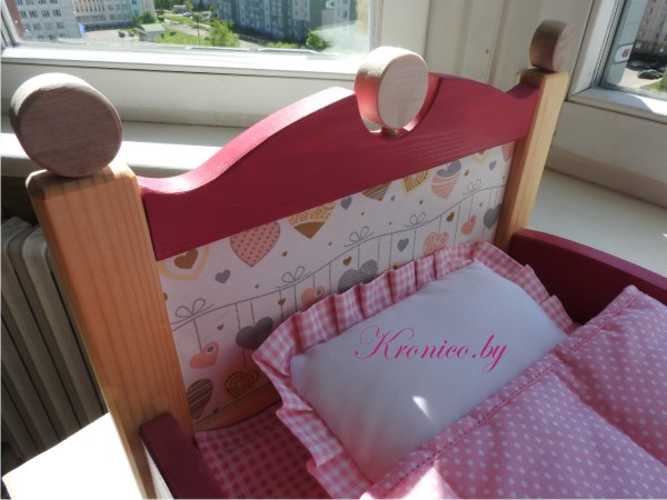 Кроватка для кукол KRONICO