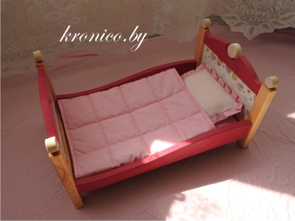 Кроватка для кукол KRONICO