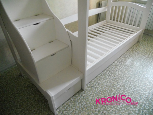 Кровать двухъярусная 