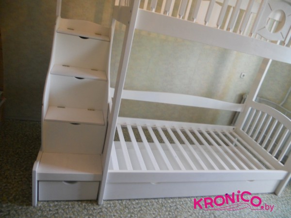 Кровать двухъярусная 