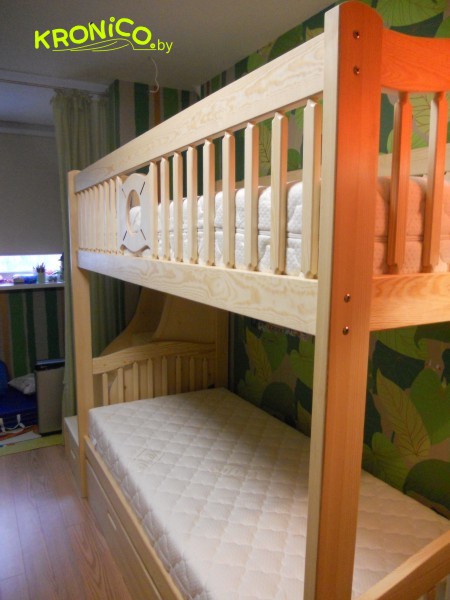Кровать двухъярусная 