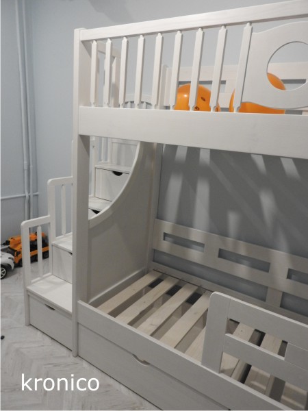 Кровать двухъярусная 